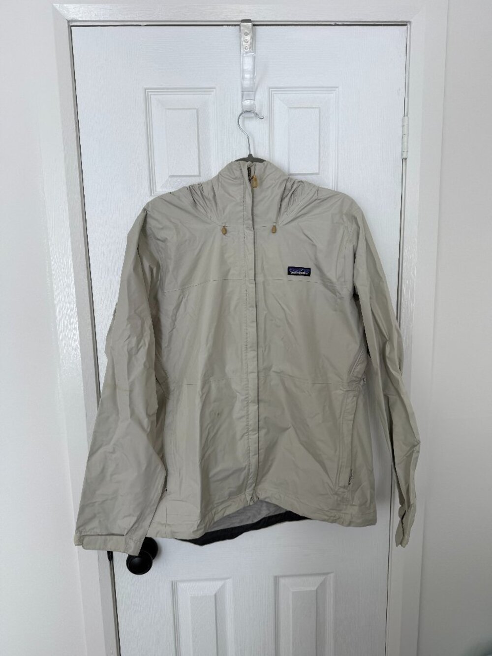 Patagonia Torrent 2L shell Beige Hooded windbreaker Jacket